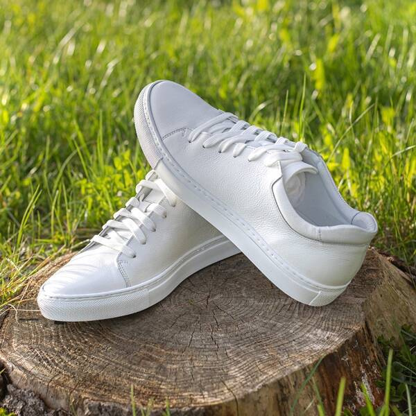 Białe sneakersy męskie BIN